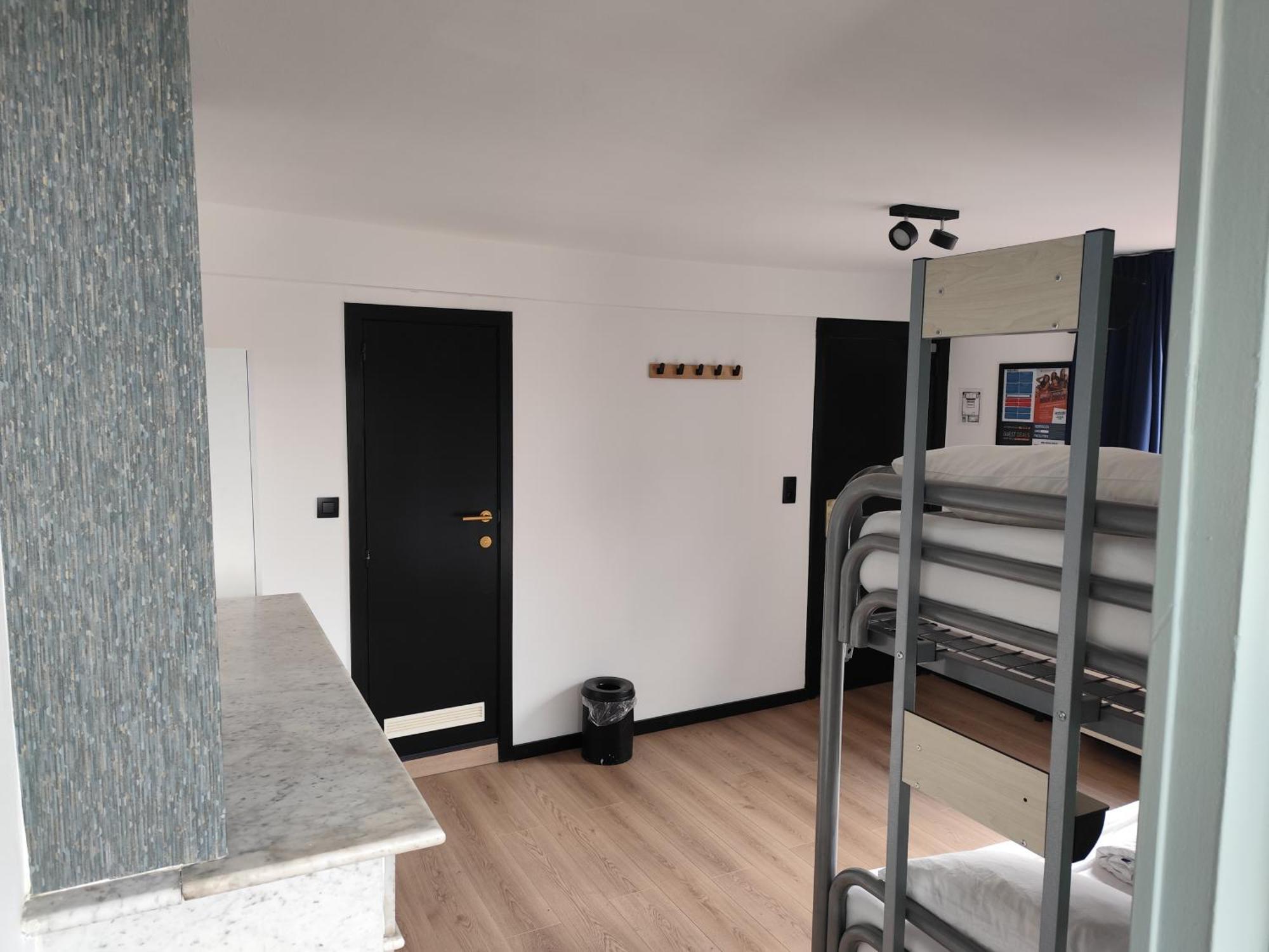 St Christopher'S Inn Hostel At The Bauhaus Μπριζ Δωμάτιο φωτογραφία